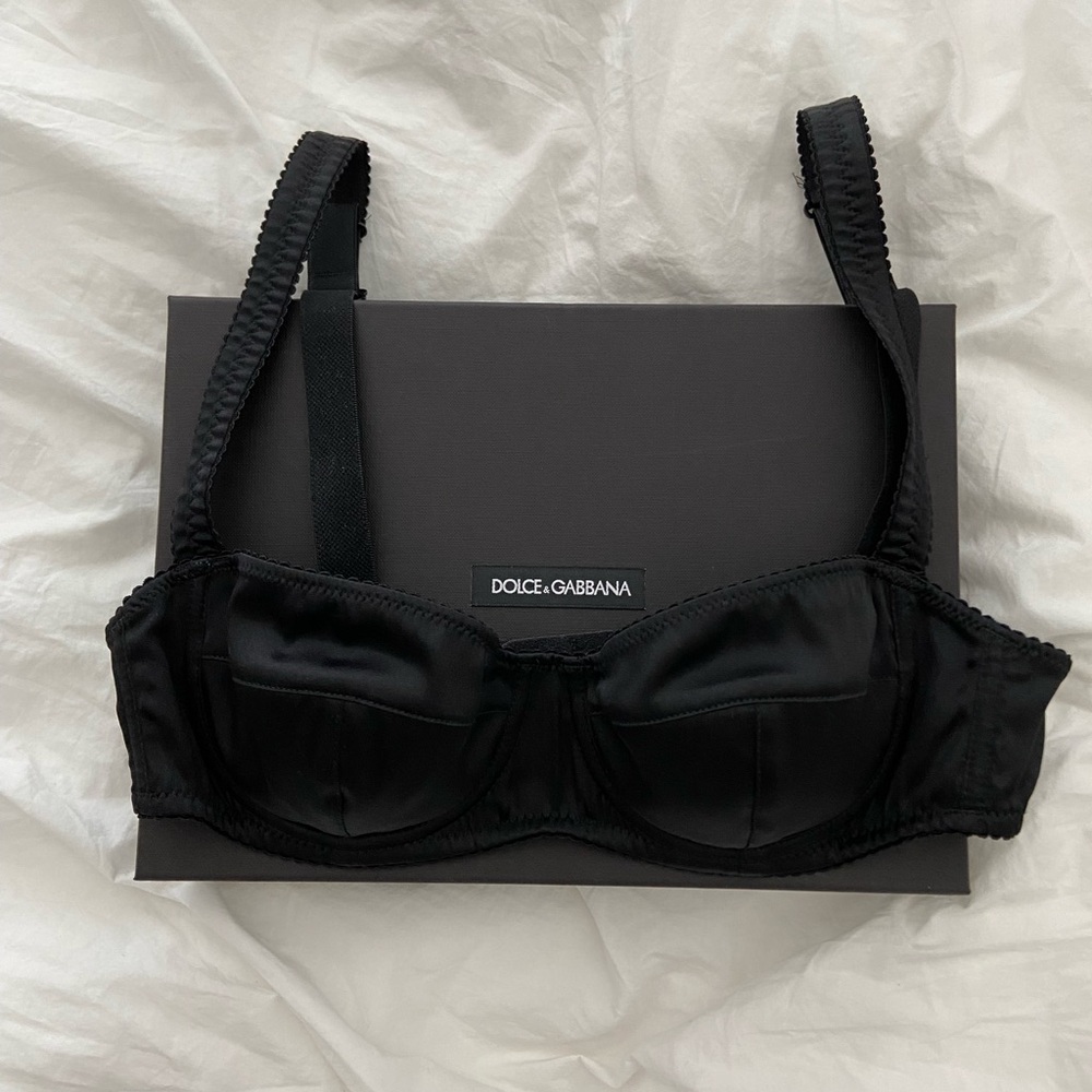Dolce & Gabbana black balconette bra. Size: 32B